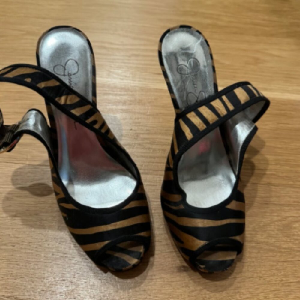 Tiger Heels For Woman Size 7